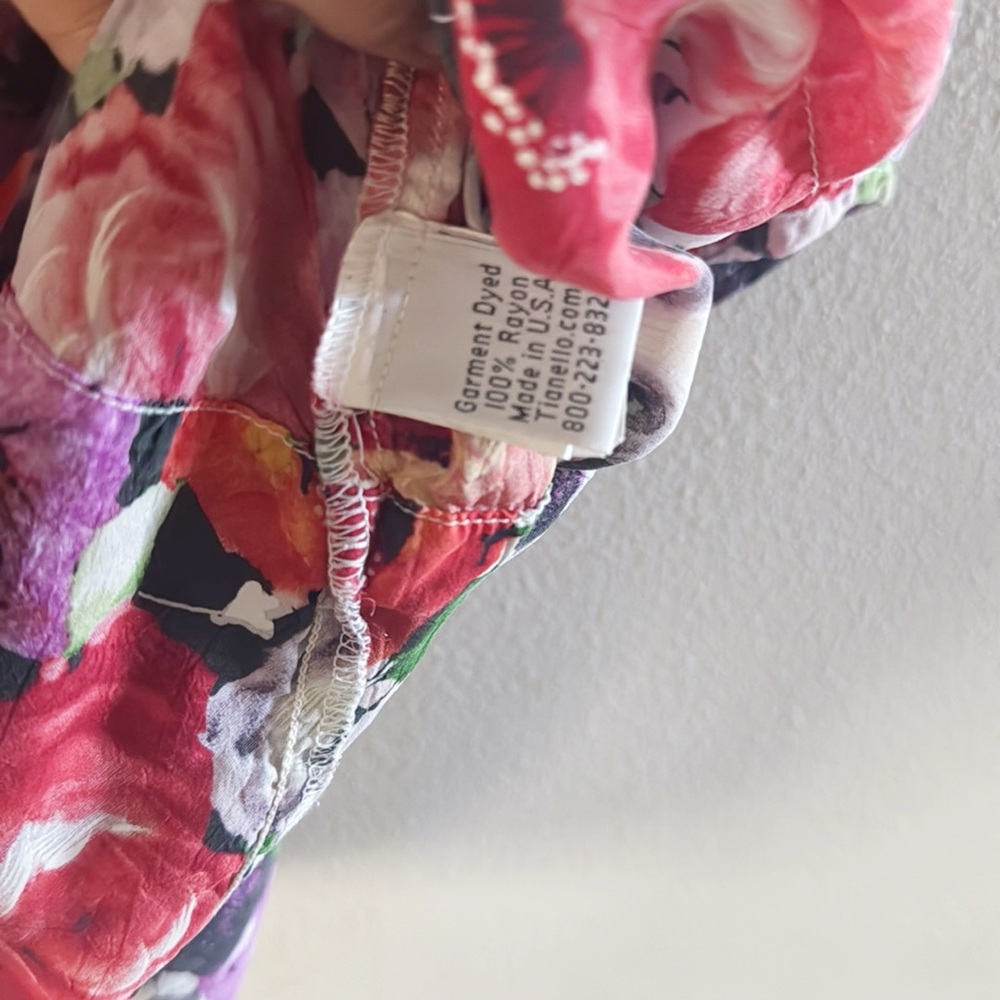 🌿Final Sale Tianello Red and Purple Floral Blouse - Picture 7 of 7